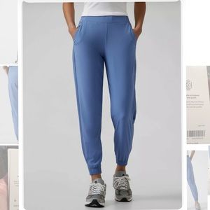 Athleta Brooklyn Jogger, Size 12 Cottage Blue